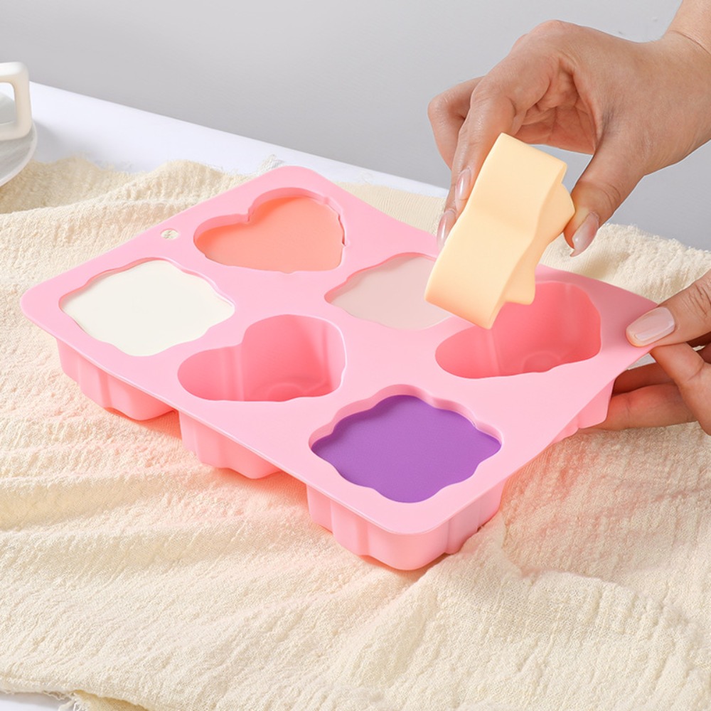 スクエアハート型シリコンモールド 6個取り リボンデザイン  - Candle Making Workshop のレビューと価格