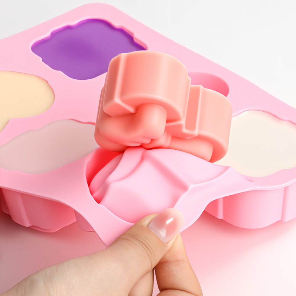 スクエアハート型シリコンモールド 6個取り リボンデザイン  - Candle Making Workshop のレビューと価格