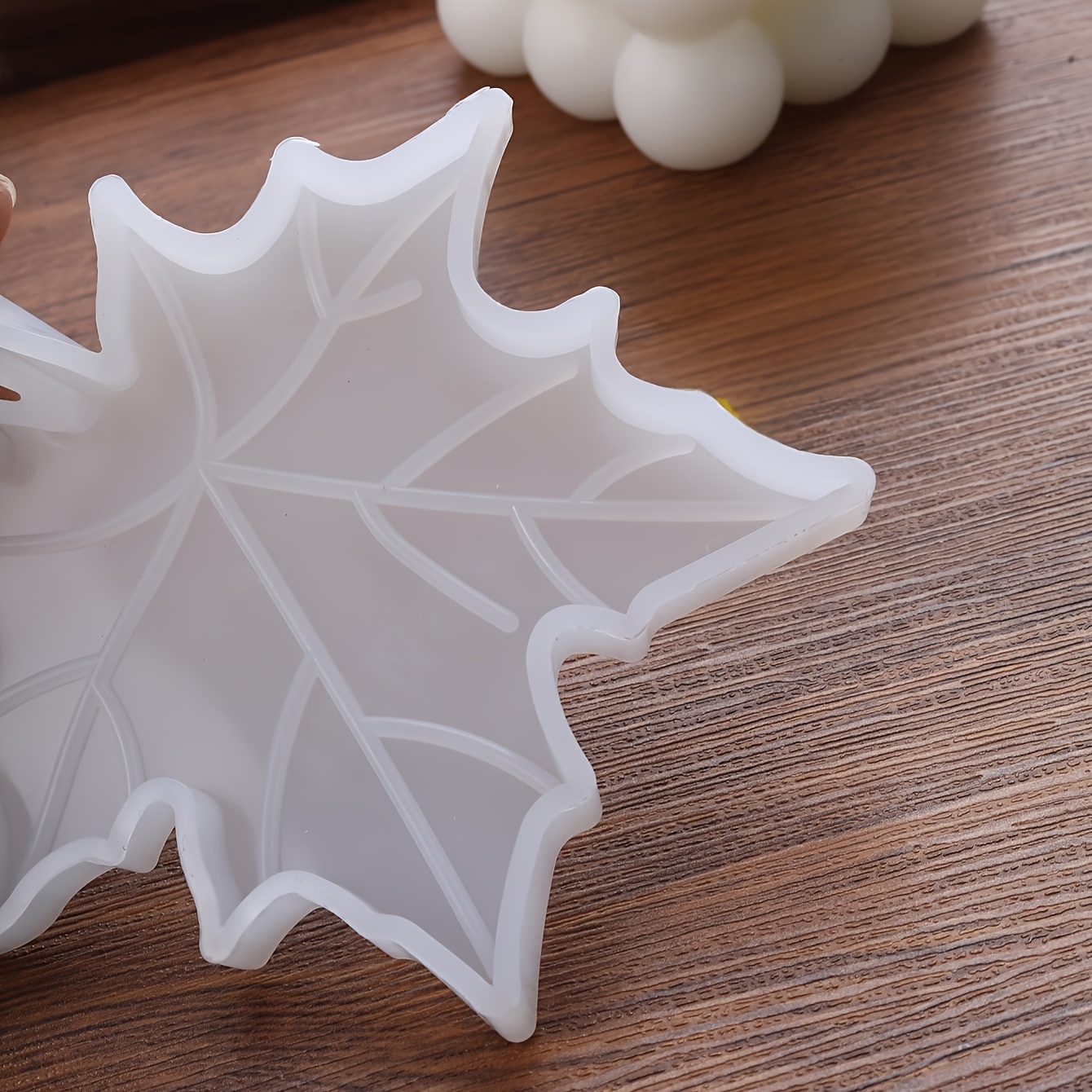 1PC カエデの葉の形をしたシリコンモールド、DIY 石鹸、 - Candle Making Moulds のレビューと価格