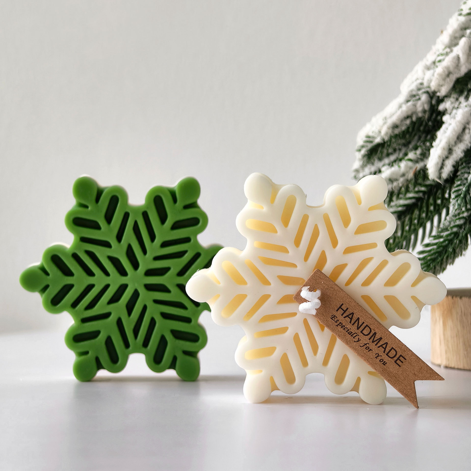 クリスマススノーフレークピラーキャンドルモールド DIY ア - Candle Making Books For Beginners のレビューと価格